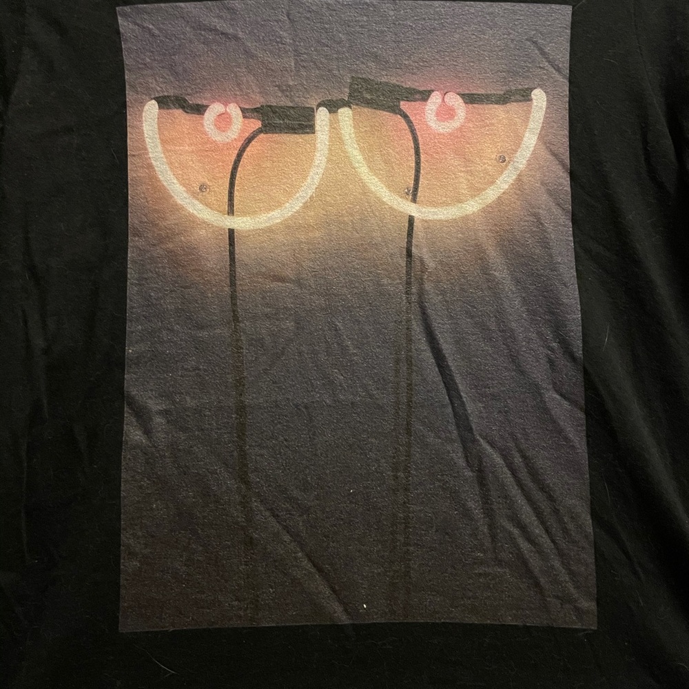 Neon Boobs tshirt!! ⚡️Very awesome